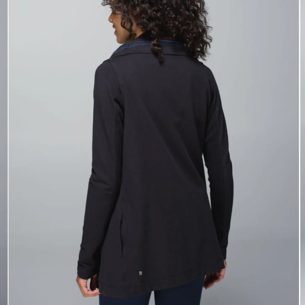 Lululemon Savasana Wrap - Picture 13 of 14